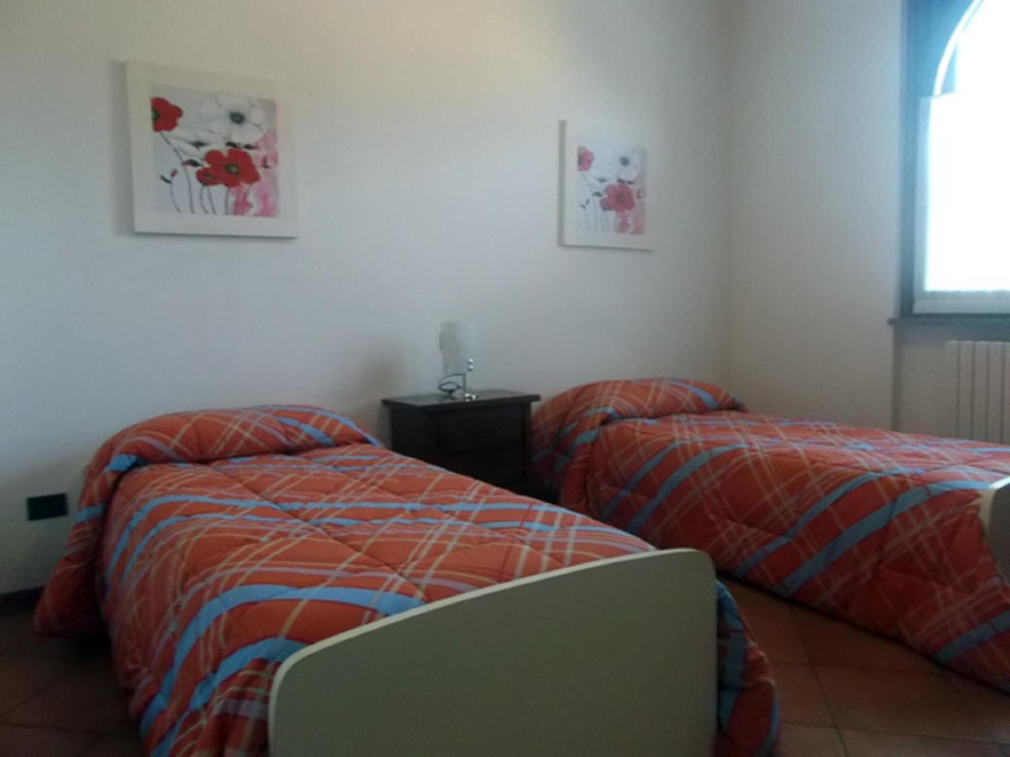 Crespi House Bed and Breakfast Parabiago Δωμάτιο φωτογραφία