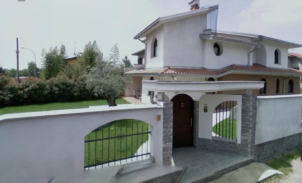 Crespi House Bed and Breakfast Parabiago Εξωτερικό φωτογραφία